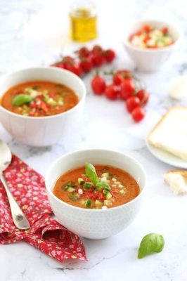  Le Gazpacho Andalou: Un Délice Frais et Épicé pour Combattre la Chaleur Espagnole!