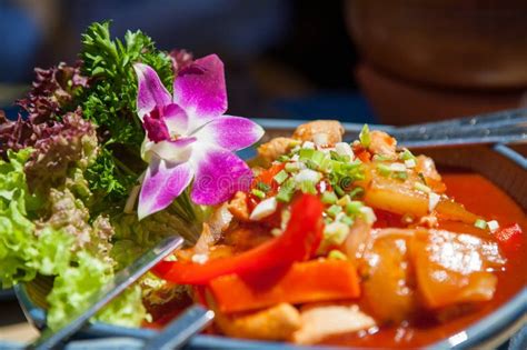  Le riz aux légumes Guilin : Une symphonie de saveurs épicées et une explosion de couleurs vibrantes sur votre assiette ?